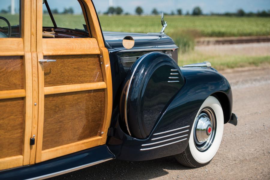 Детали экстерьера Packard 120 Station Wagon by Hercules (1901-1493) 1941 года  (фото 27 из 27)